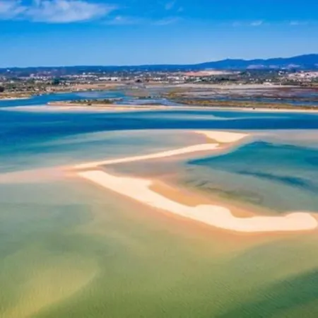 Encantador Com Piscina