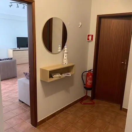 Encantador Com Piscina Alvor